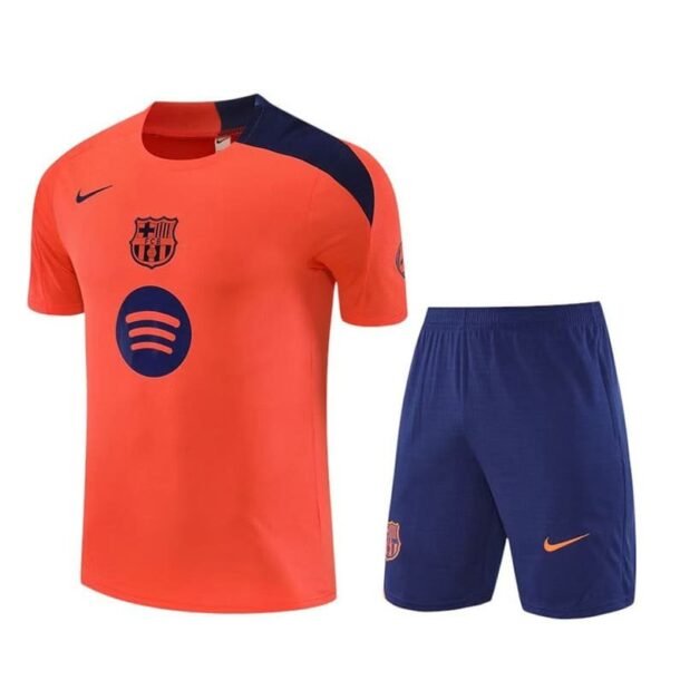 Ensemble-Maillot-Training-Barcelone-2025-26-Orange-Bleu-1.jpg