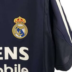 Maillot Rétro Real Madrid Extérieur 2004/2005 – Image 4
