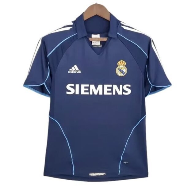 Maillot-officiel-Retro-Real-Madrid-Exterieur-2005-2006-1.jpg