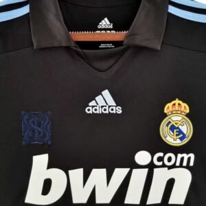 Maillot Rétro Real Madrid Extérieur 2009/2010 – Image 3