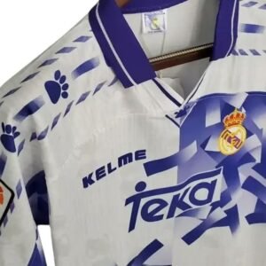Maillot Rétro Real Madrid Third 1996/1997 – Image 4