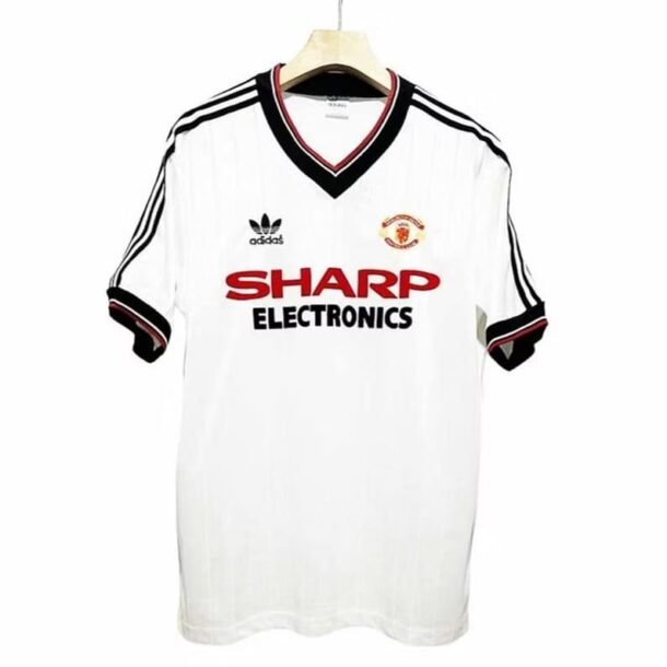 Maillot-officiel-Retro-Manchester-United-Exterieur-1982-1983-1.jpg