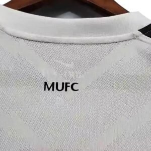 Maillot Rétro Manchester United Extérieur 2010/2011 – Image 3