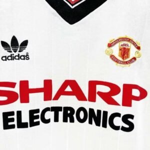 Maillot Rétro Manchester United Extérieur Manches Longues 1983/1984 – Image 3