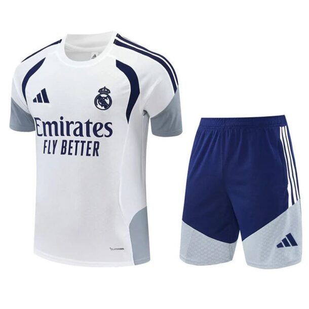 Ensemble-Maillot-Real-Madrid-2026-2027-Blanc-Bleu-2.jpg